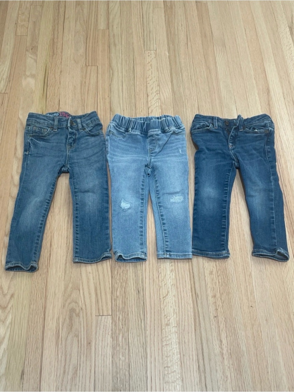Baby Gap Girls Jeans - 2T